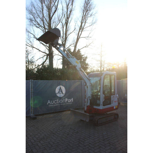 2011 TAKEUCHI TB016-49243696