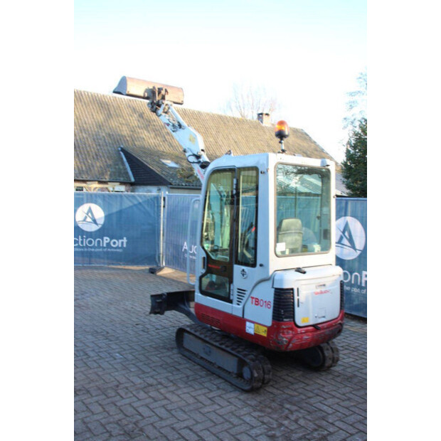 2011 TAKEUCHI TB016-49243697