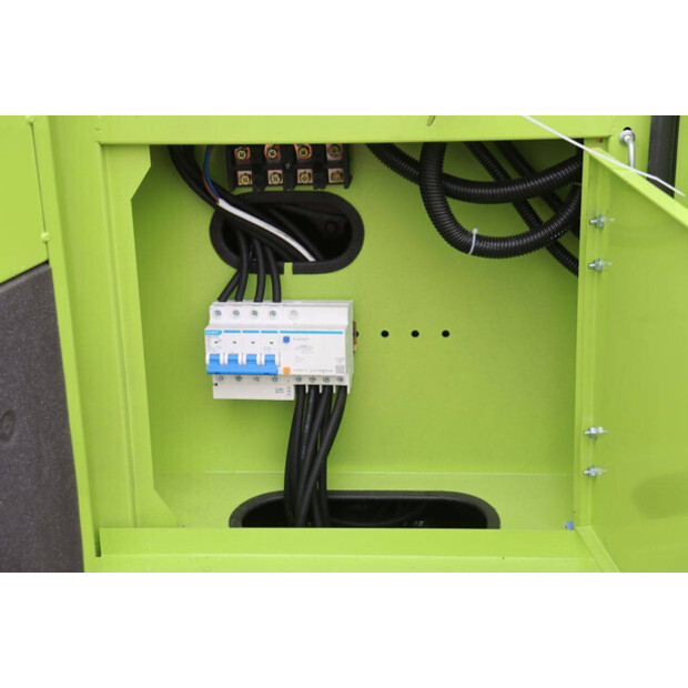 2025 Compact ZX2102-49243903