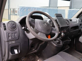 2018-renault-master-1491426-49244228