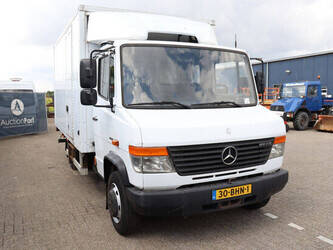 2010-mercedes-benz-vario-813d-49244307