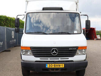 2010-mercedes-benz-vario-813d-49244308