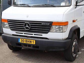 2010-mercedes-benz-vario-813d-49244310