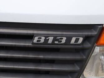 2010-mercedes-benz-vario-813d-49244312