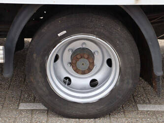 2010-mercedes-benz-vario-813d-49244317