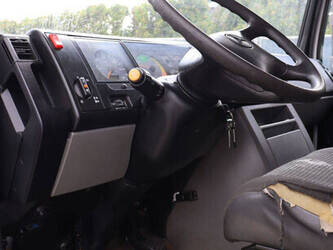 2010-mercedes-benz-vario-813d-49244329