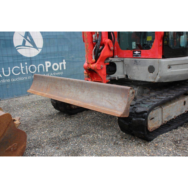 2011 New Holland E50.2C-49244675