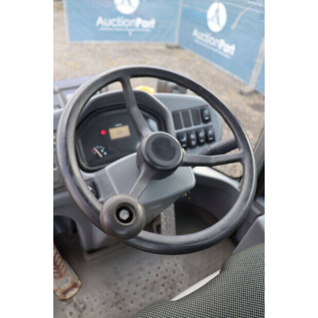 2016 Volvo L30G-49244710