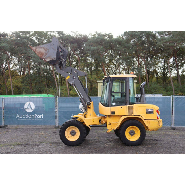 2016 Volvo L30G-49244718