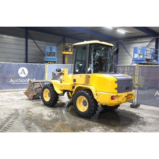 2016 Volvo L30G-49244724