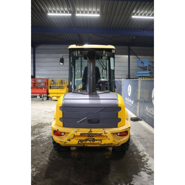 2016 Volvo L30G-49244725