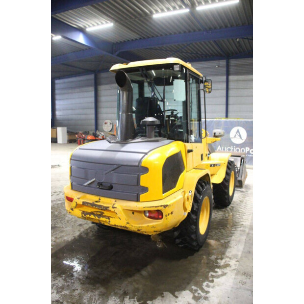 2016 Volvo L30G-49244756