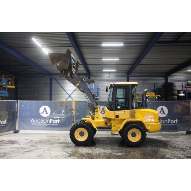 2016 Volvo L30G-49244778