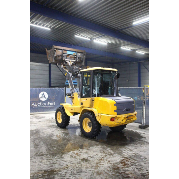 2016 Volvo L30G-49244779