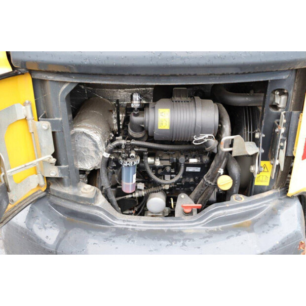 2013 كوماتسو PC26MR-3-49244803