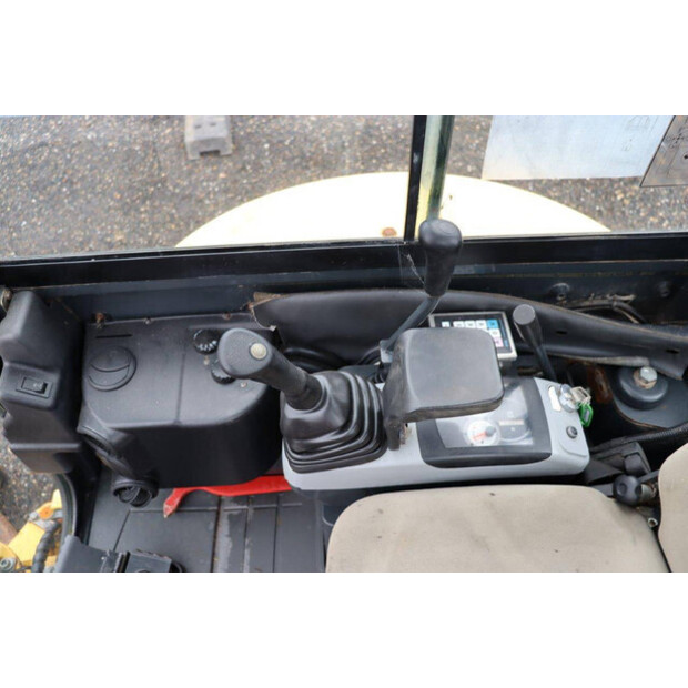 2013 كوماتسو PC26MR-3-49244806
