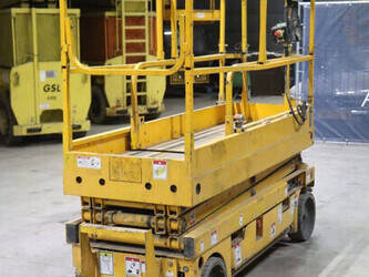 2012-haulotte-compact-8-1491458-49245170