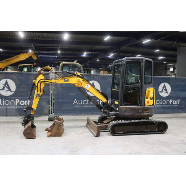 2017 BOBCAT E26-49245188