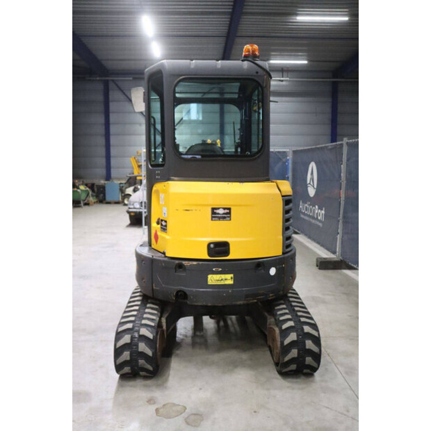 2017 BOBCAT E26-49245192