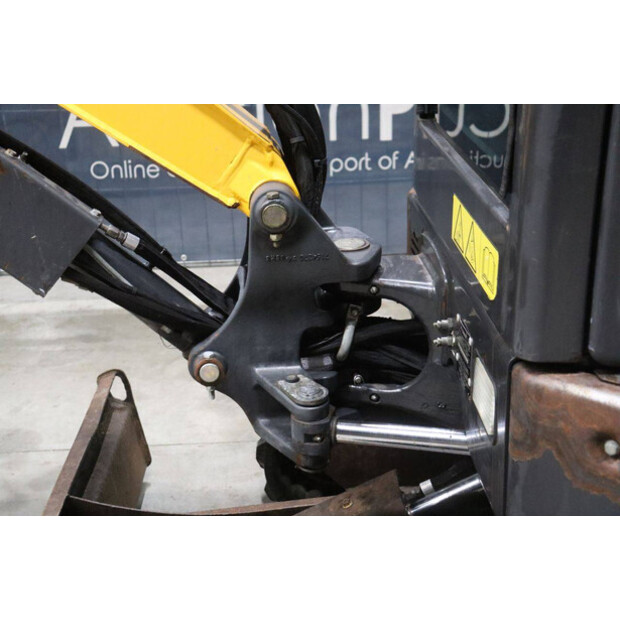 2017 BOBCAT E26-49245207