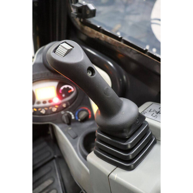 2017 BOBCAT E26-49245219