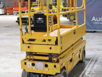 2012-haulotte-compact-8-1491462-49245284