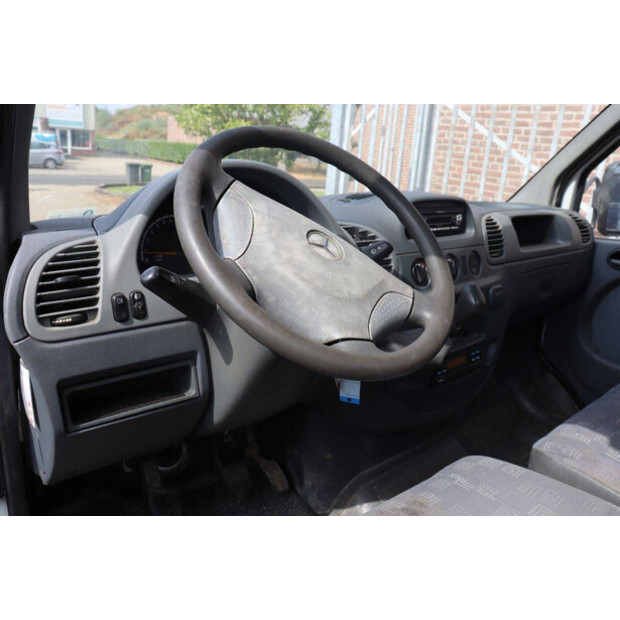2006 Mercedes-Benz 904.6-49245478