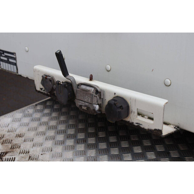 2005 VELDHUIZEN P31-2A-49245521