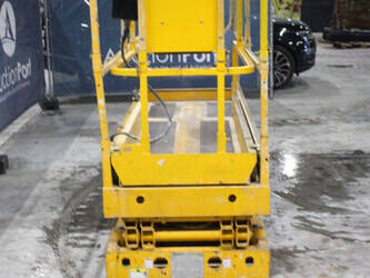 2013-haulotte-compact-8-1491473-49245564
