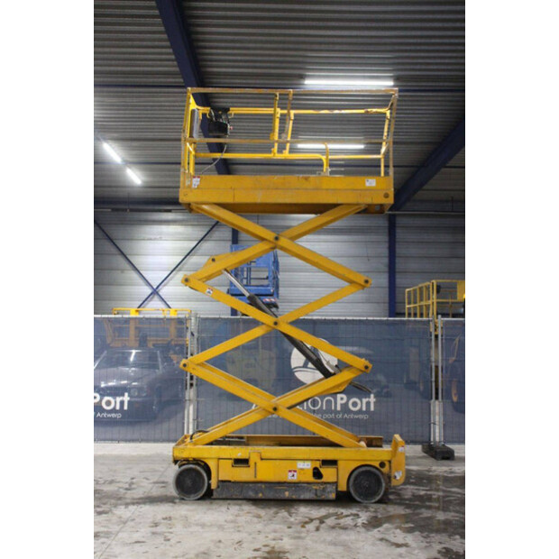 2013 Haulotte COMPACT 8-49245581