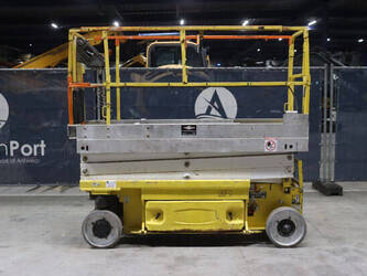 2010-jlg-2030es-1491474-49245587