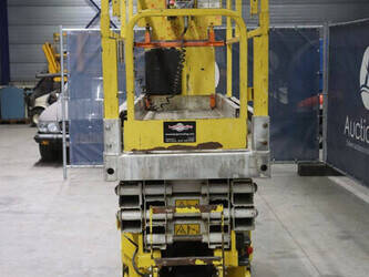 2010-jlg-2030es-1491474-49245590