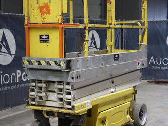 2010-jlg-2030es-1491474-49245594