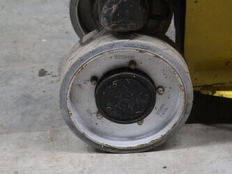 2010-jlg-2030es-1491474-49245595