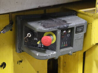 2010-jlg-2030es-1491474-49245599