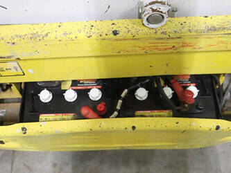 2010-jlg-2030es-1491474-49245601