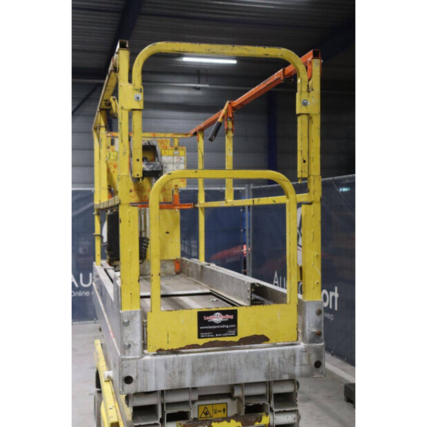 2010 جيه ال جي 2030ES-49245602