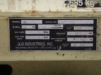 1997-jlg-2033-e3-49245622