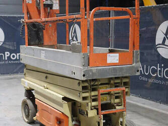2007-jlg-2030es-1491476-49245639