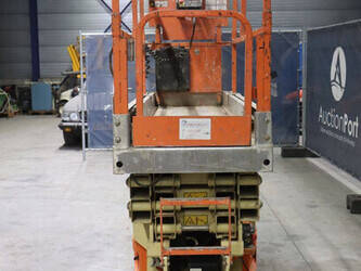 2007-jlg-2030es-1491476-49245640