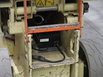 2007-jlg-2030es-1491476-49245654
