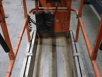 2007-jlg-2030es-1491476-49245655