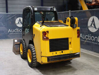 2015-jcb-robot-155-49245664