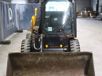 2015-jcb-robot-155-49245668