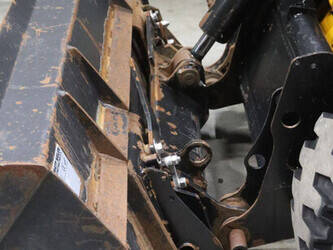 2015-jcb-robot-155-49245672