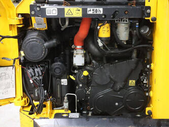 2015-jcb-robot-155-49245680