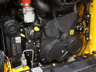 2015-jcb-robot-155-49245681