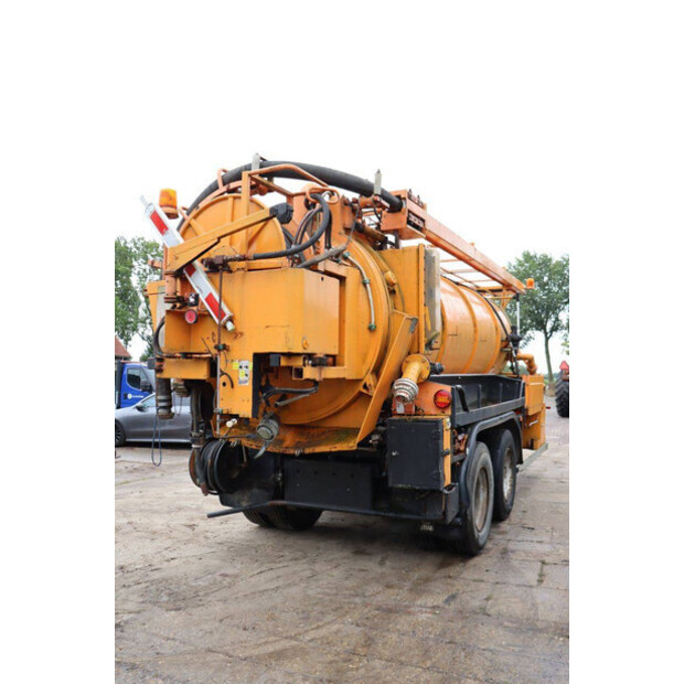 1992 Uraca KD716-G-49246673