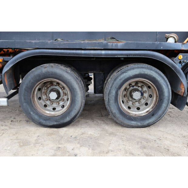 1992 Uraca KD716-G-49246682