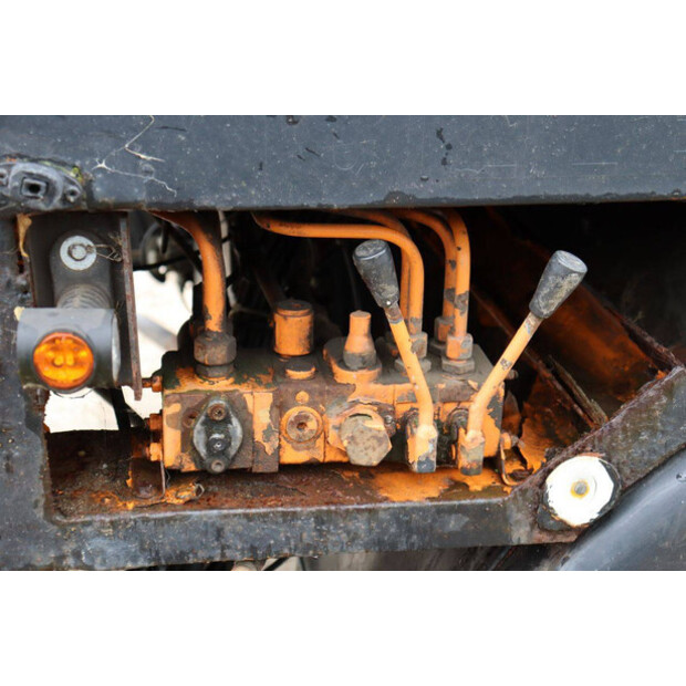 1992 Uraca KD716-G-49246691